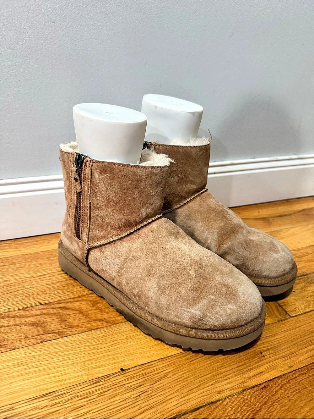 UGG Classic Zip Mini Suede Boots in Brown US 9